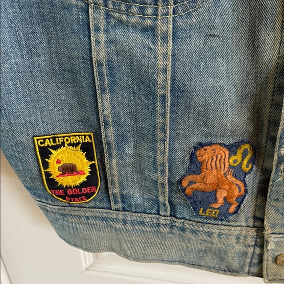 Lee denim vest with Harley-Davidson and other patches. Size Large - Picture 10 of 11